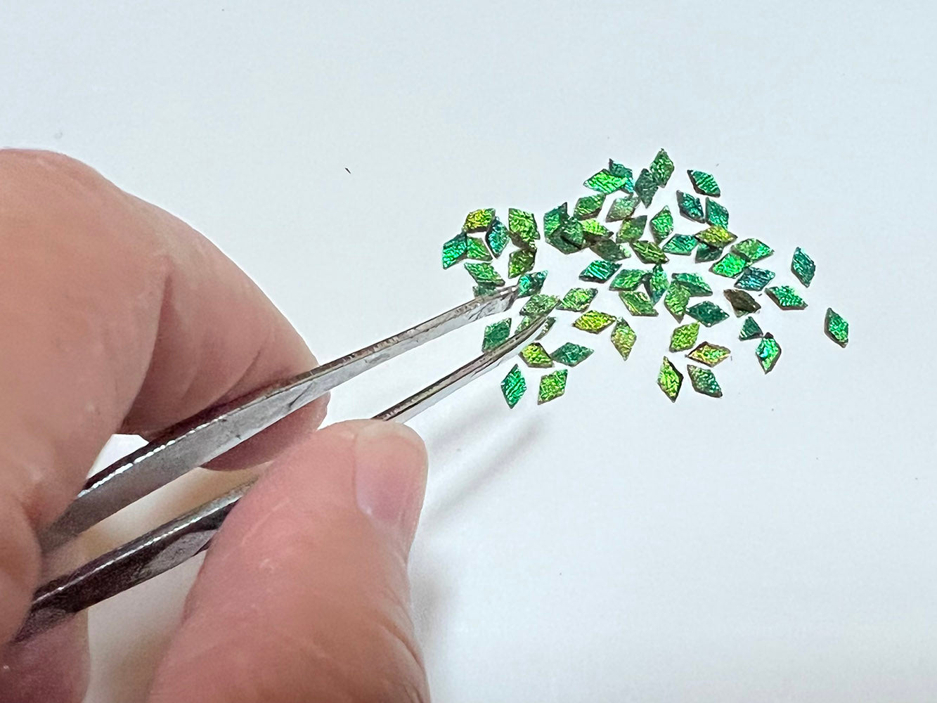 Jewel Beetle Wings UNDRILLED No-HOLE 100 Pcs Natural Wings - Rhombus 3 X 5 MM